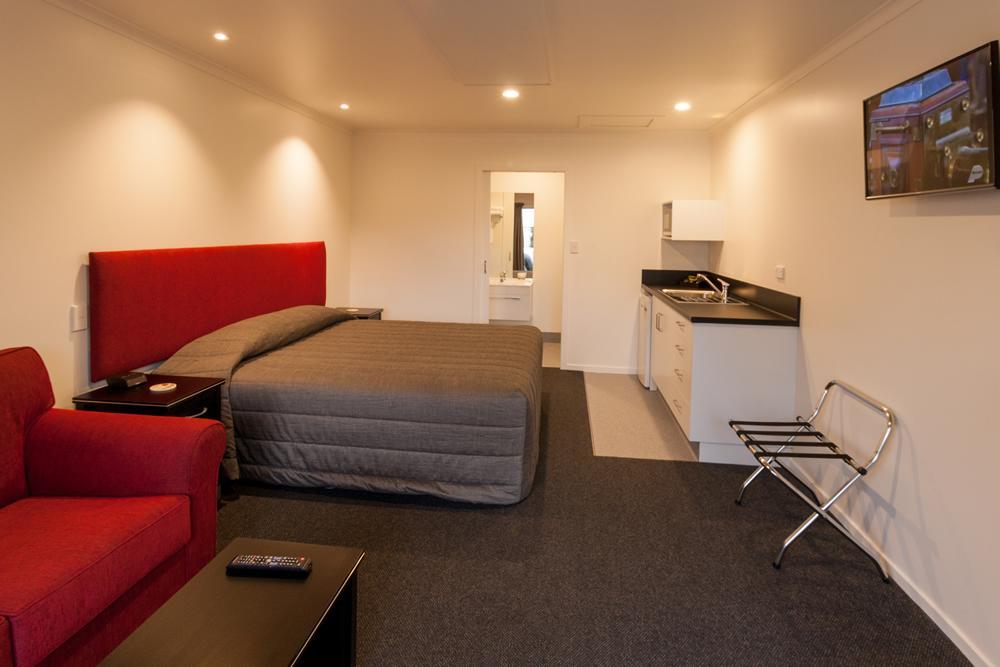 Cork And Keg Motel Renwick Eksteriør billede